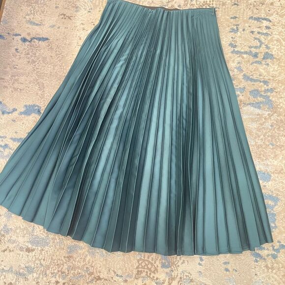 Beautiful Zara skirt - Picture 3 of 3